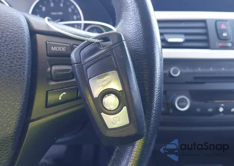 2013 BMW 320I xDrive z USA, uszkodzony, nr VIN WBA3C3C51DF979170